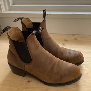 Womens blundstones Chelsea boots 11 brown